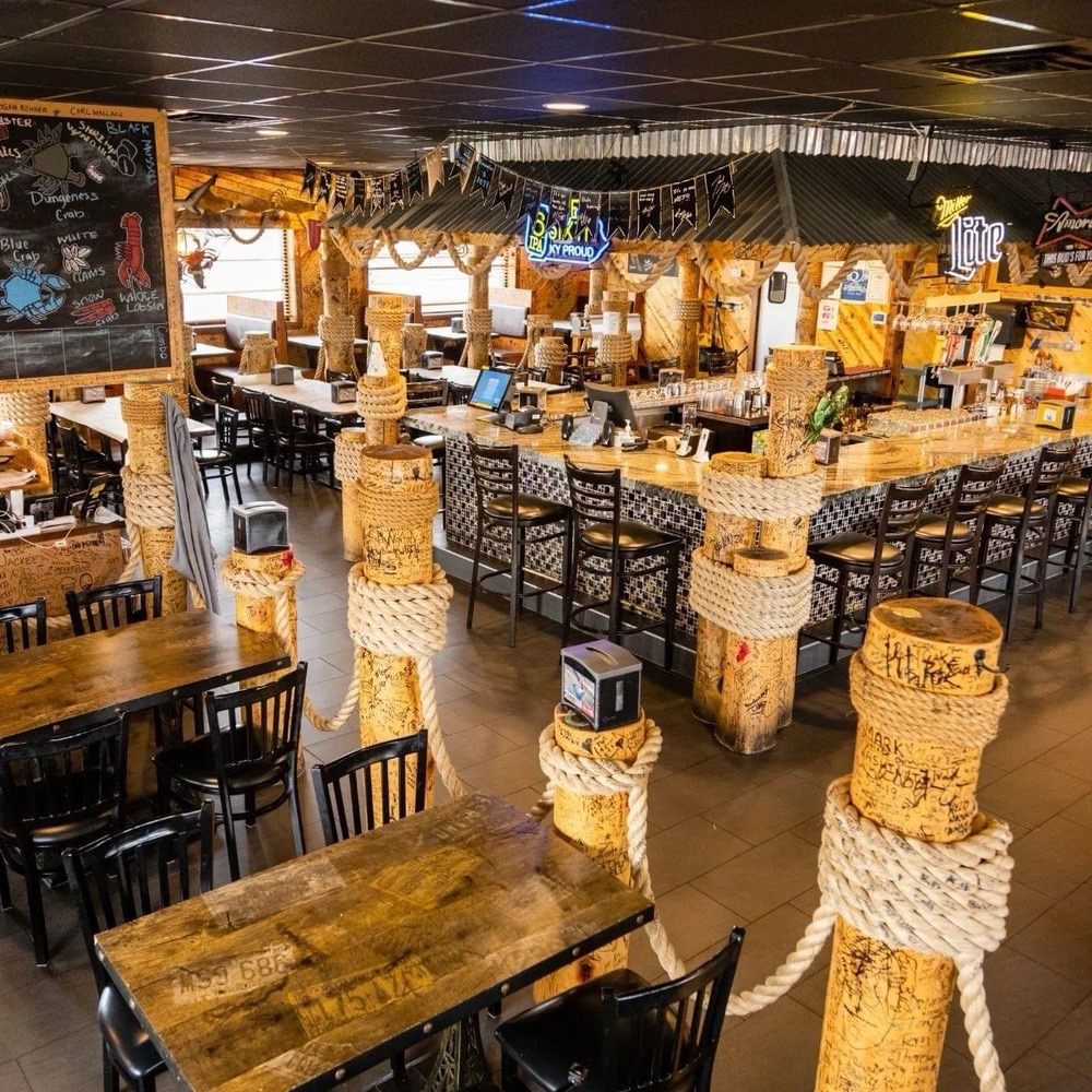 Storming Crab Lexington interior overview